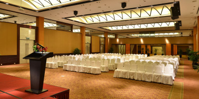 saigon-ballroom-theatre-set-up